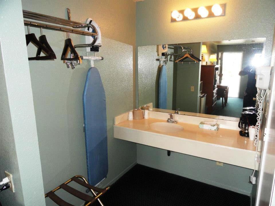 Applegate Inn Atwater Ngoại thất bức ảnh